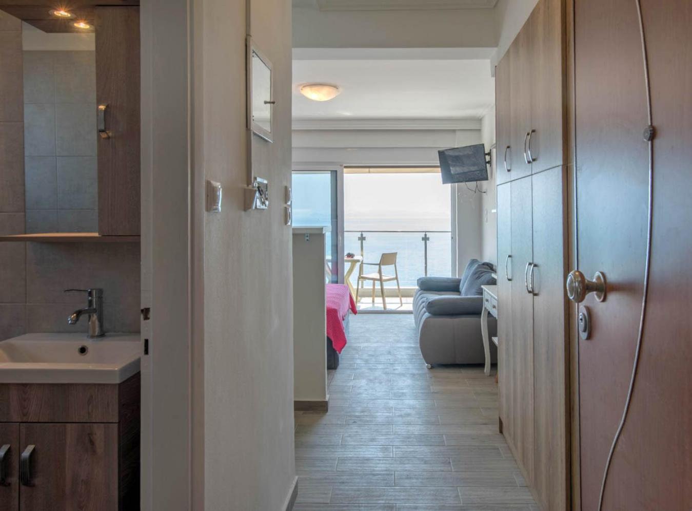 Breathtaking Seaview Studio In Athenian Riviera Bagian luar foto
